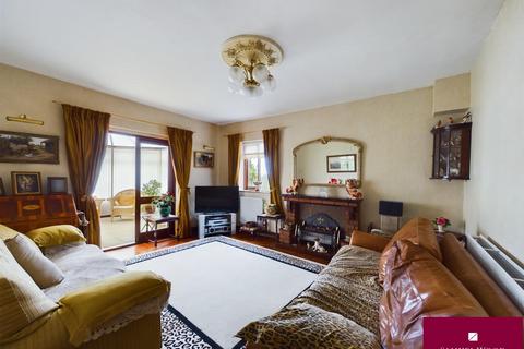 4 bedroom detached house for sale, Rhiew Revel Lane, Pant, Oswestry