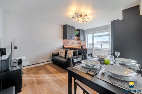 undefined, Worplesdon Road, Surrey GU2