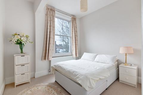 2 bedroom flat for sale, Spencer Road, Chiswick W4