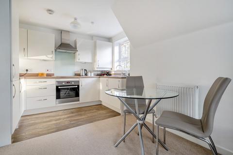 2 bedroom flat for sale, Montefiore Drive, Sarisbury Green, Southampton, Hampshire, SO31