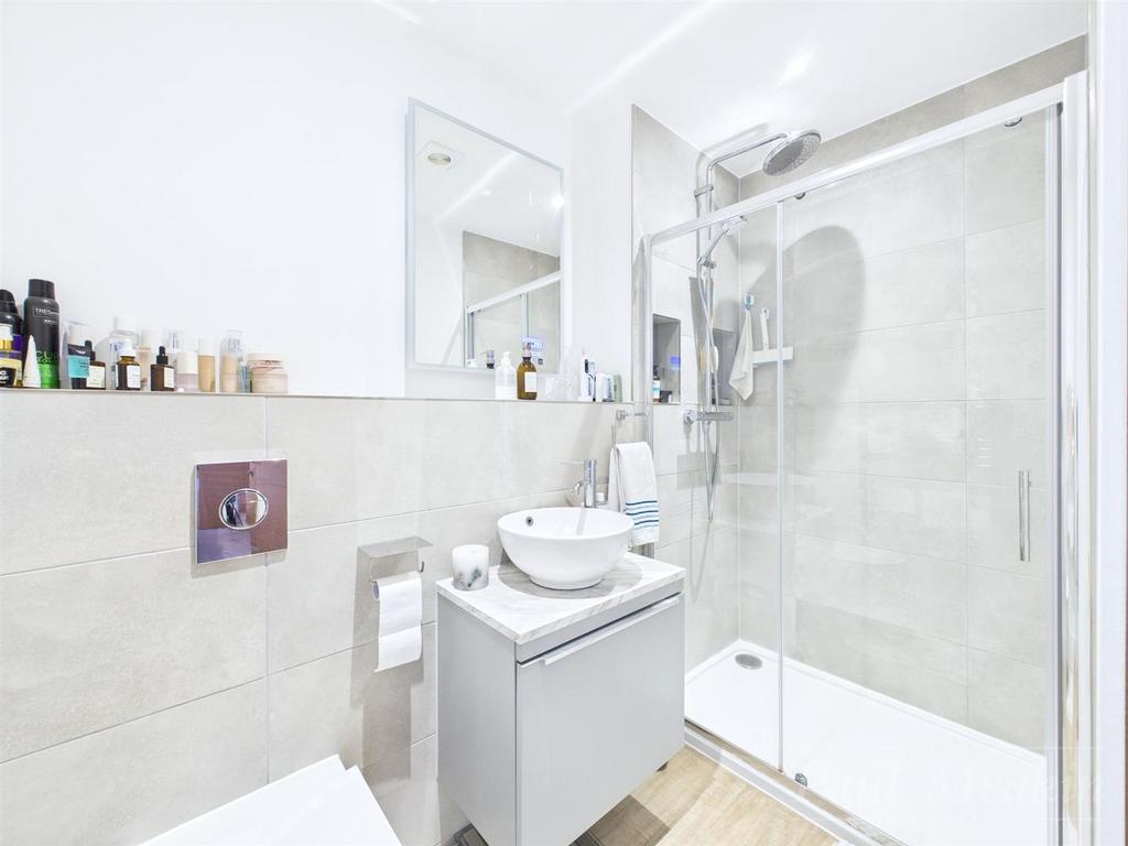 En suite bathroom