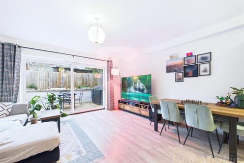2 bedroom end of terrace house for sale, Addington Road, South Croydon