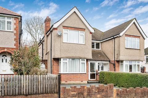 Whitton Avenue West, Greenford