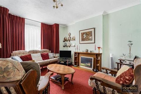 3 bedroom semi-detached house for sale, Whitton Avenue West, Greenford