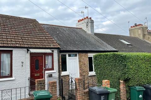 1 bedroom flat to rent, Milner Road, Brighton, BN2 4BR.