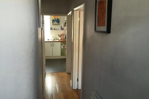 1 bedroom flat to rent, Milner Road, Brighton, BN2 4BR.