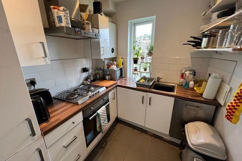 1 bedroom flat to rent, Milner Road, Brighton, BN2 4BR.