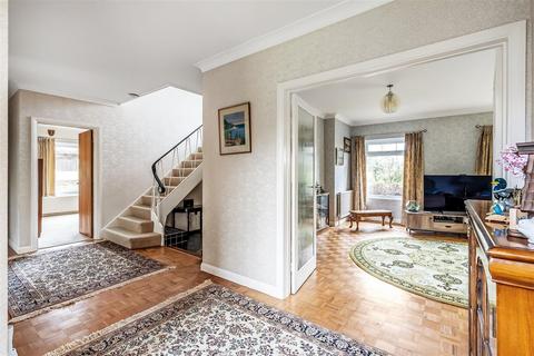 4 bedroom detached house for sale, Warren Avenue, South Cheam, SM2