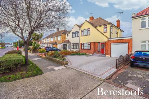 3 bedroom semi-detached house for sale, Avon Road, Upminster, RM14