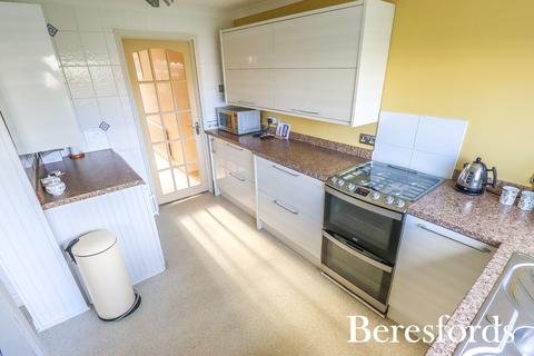 3 bedroom semi-detached house for sale, Avon Road, Upminster, RM14