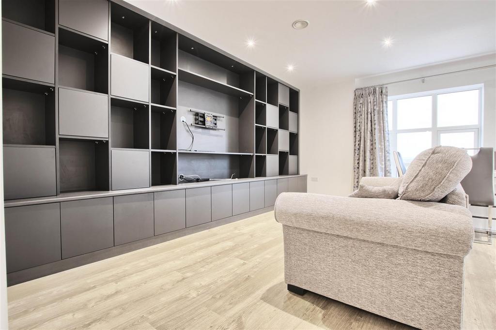 Living Area 4.jpg
