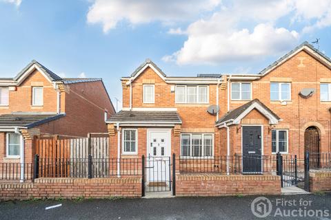 3 bedroom semi-detached house for sale, Gravenmoor Drive, Salford, Greater Manchester