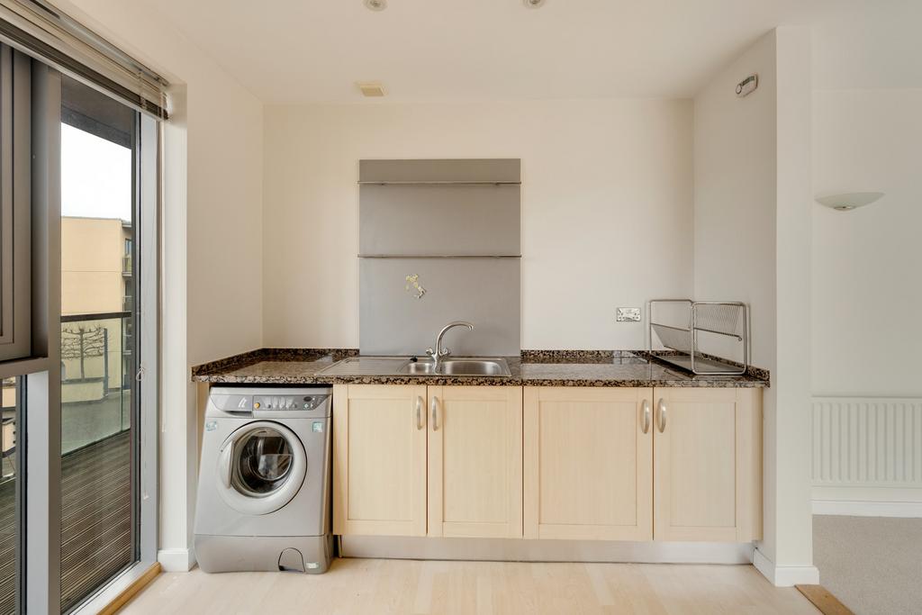 Kitchen ()
