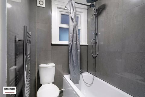 2 bedroom apartment to rent, Chaucer Road, Forest Gate, E7