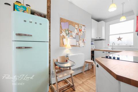 1 bedroom flat for sale, Graham Road, LONDON