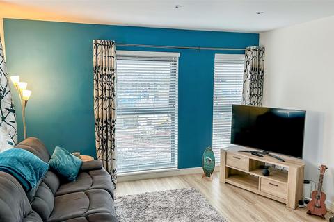 1 bedroom flat for sale, North Street, Horsham