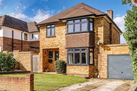 North View Crescent, Epsom