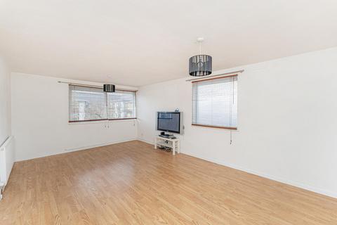 2 bedroom flat for sale, Pellipar Close, London, N13
