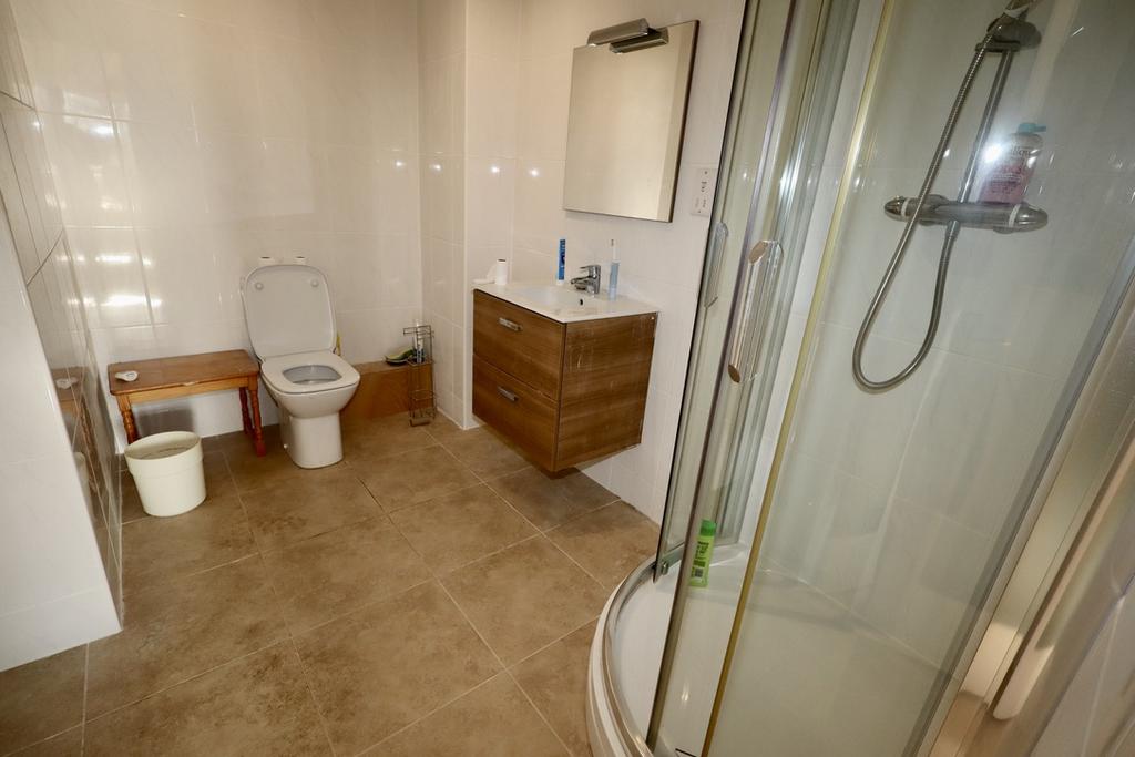 Ensuite