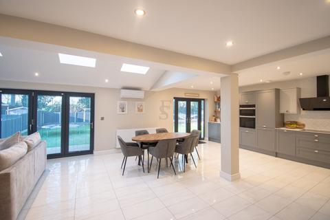 4 bedroom end of terrace house for sale, Aisne Road, Wigston