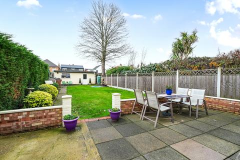 4 bedroom semi-detached house for sale, Park Avenue, Surrey TW20