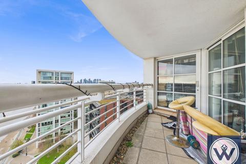 1 bedroom apartment for sale, Barrier Point Road,London,E16 2SF