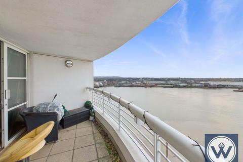 1 bedroom apartment for sale, Barrier Point Road,London,E16 2SF