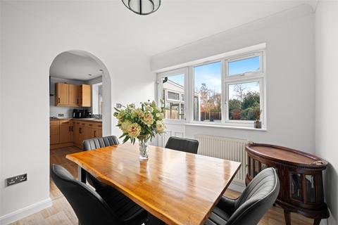 4 bedroom bungalow for sale, Wrotham Road, Meopham, DA13