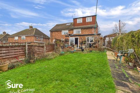 4 bedroom semi-detached house for sale, Fairway, Hemel Hempstead, Hertfordshire, HP3 9TP