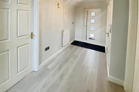 4 bedroom detached house to rent, Walsall Road, Lichfield, WS13 8AE