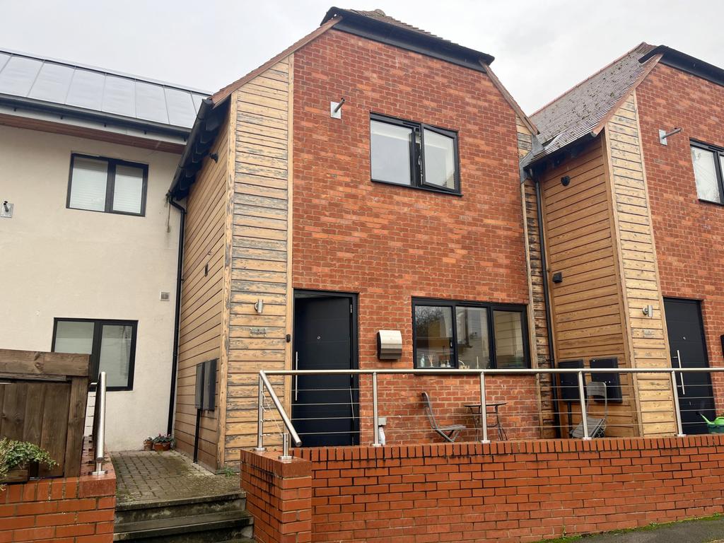 2 Bedroom Terraced for Sale