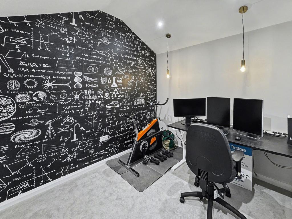 Versatile Office
