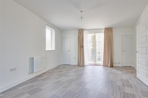 2 bedroom flat to rent, Osprey Drive, Trumpington, Cambridge