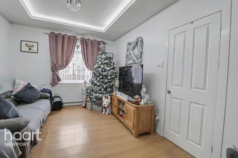 3 bedroom semi-detached house for sale, Greenmeadow Road, Newport