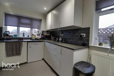 3 bedroom semi-detached house for sale, Greenmeadow Road, Newport