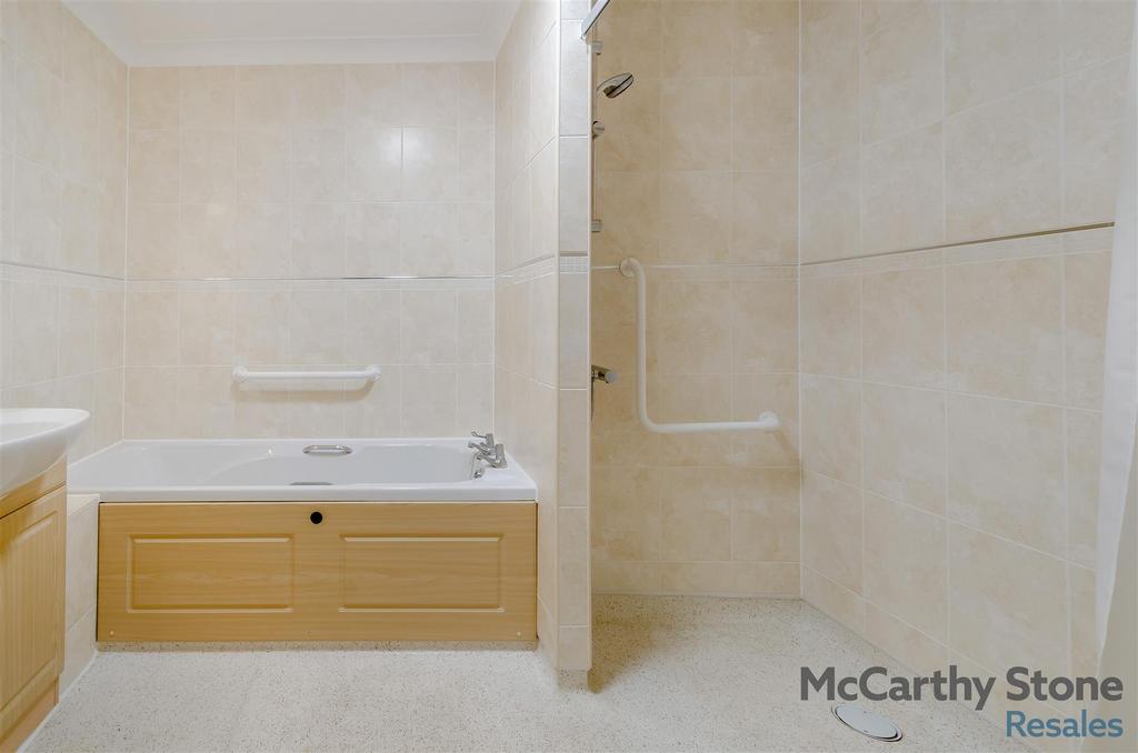8673740-interior08.jpg