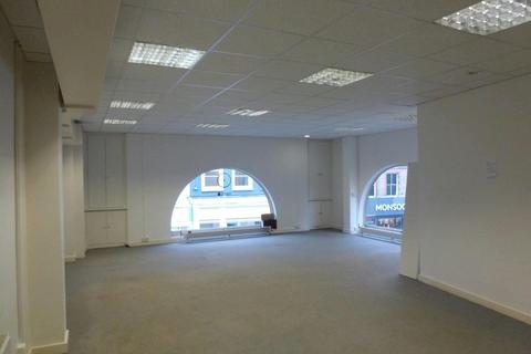 Office to rent, 69 High St Maidenhead SL6 1JX