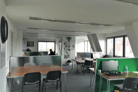 Office to rent, 69 High St Maidenhead SL6 1JX