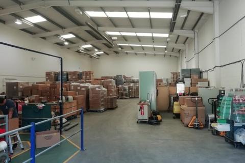 Warehouse to rent, Downmill Rd Bracknell RG12 1QS