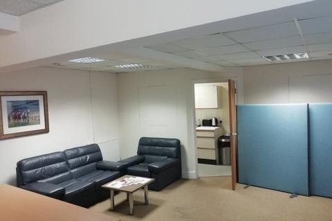 Office to rent, Charters Rd Ascot SL5 9QF