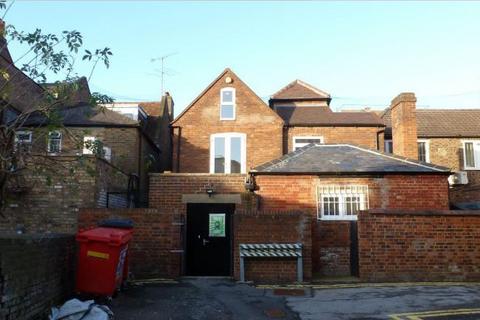 Retail property (high street) to rent, 81 High St Maidenhead SL6 1JX