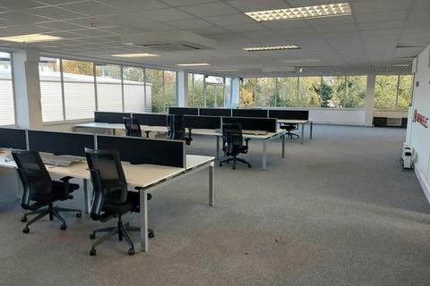 Office to rent, 1 E-Centre, Easthampstead Road Bracknell RG12 1NF