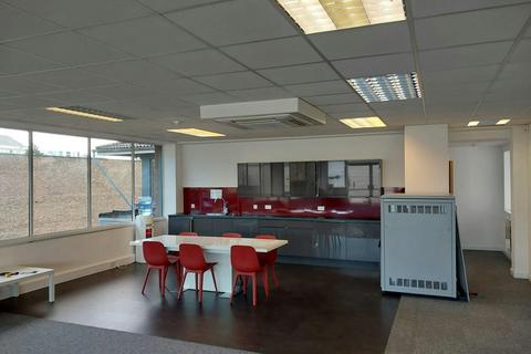 Office to rent, 1 E-Centre, Easthampstead Road Bracknell RG12 1NF