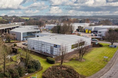 Warehouse to rent, Knaves Beech Way High Wycombe HP10 9UT