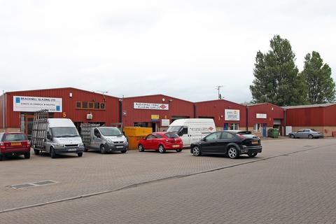 Industrial development to rent, Unit 4, Longshot Industrial Estate Bracknell RG12 1RL