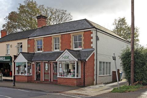 Office to rent, 9-13 Dukes Ride Crowthorne RG45 6LZ