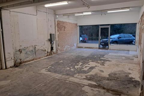 Retail property (high street) to rent, 192 Dukes Ride Crowthorne RG45 6DS