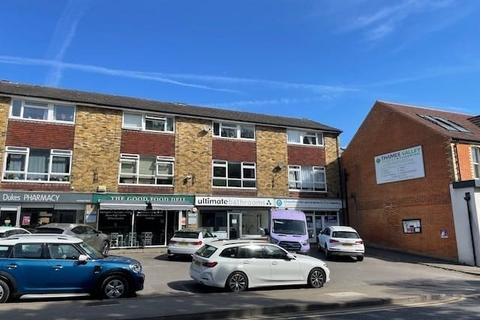 Retail property (high street) to rent, 192 Dukes Ride Crowthorne RG45 6DS