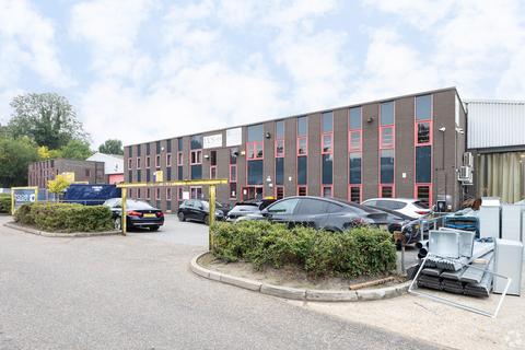 Distribution warehouse to rent, Downmill Rd Bracknell RG12 1QS