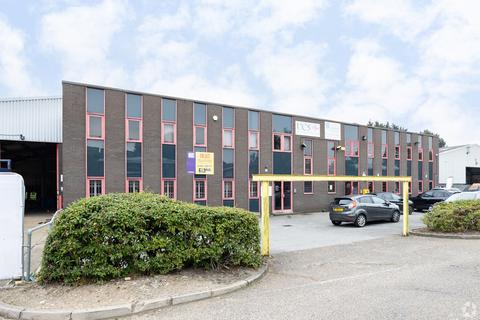 Distribution warehouse to rent, Downmill Rd Bracknell RG12 1QS